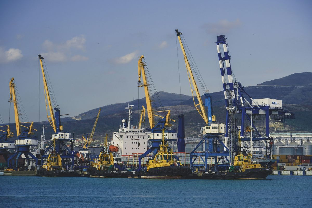 Global economy is ready to rise in next decade over growing emerging markets