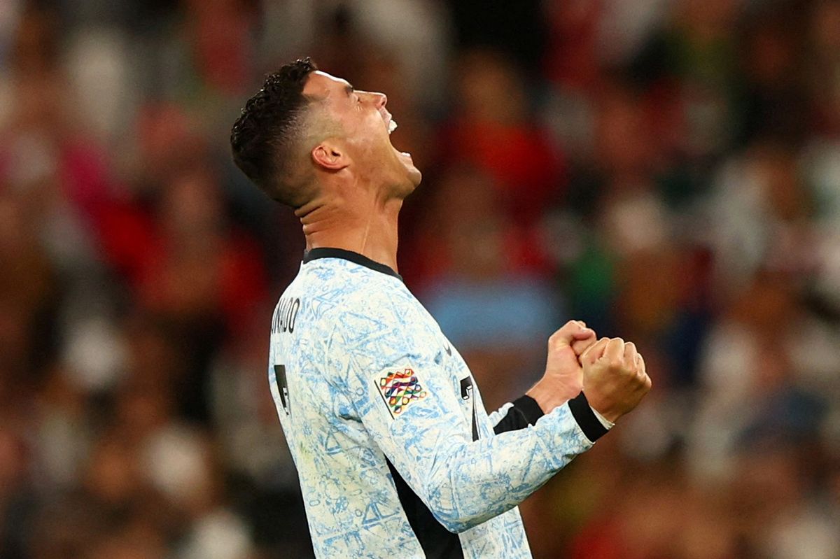 Ronaldo becomes first footballer to score 900 career goals