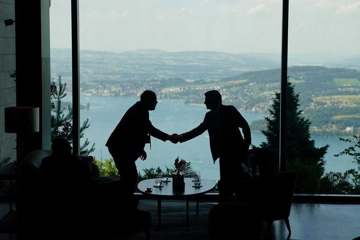 US, Iran agree on 60-day roadmap toward final deal at Switzerland talks
