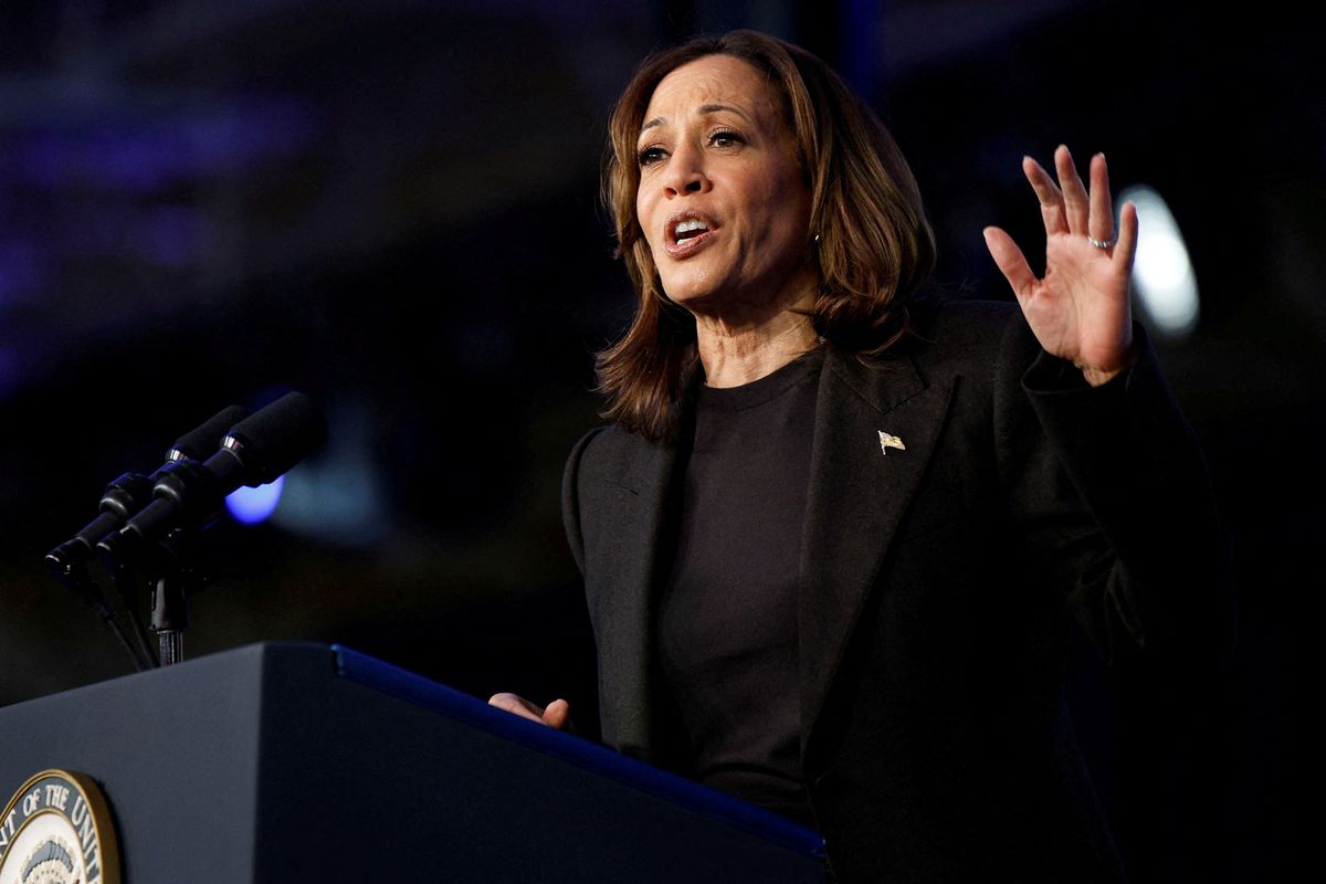 Harris, Trump brainstorm Michigan, spar over who has stamina