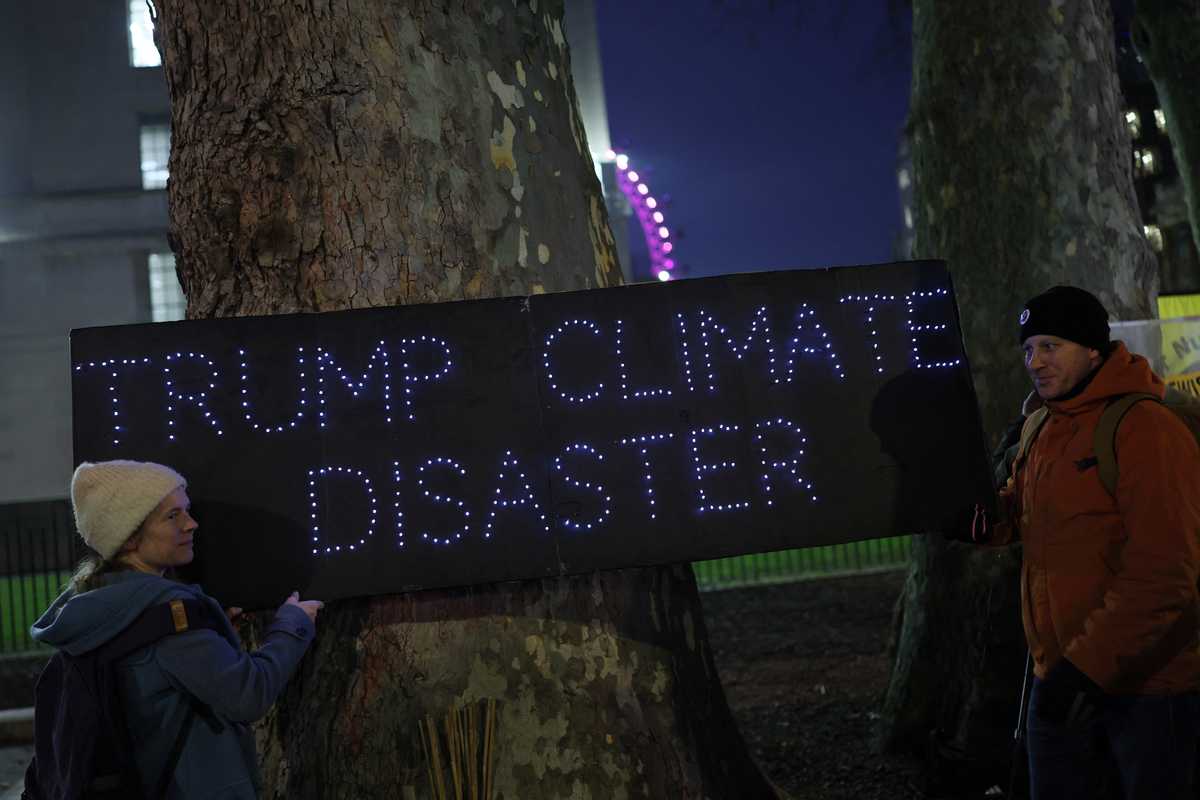 US to withdraw from Paris agreement again, expand drilling