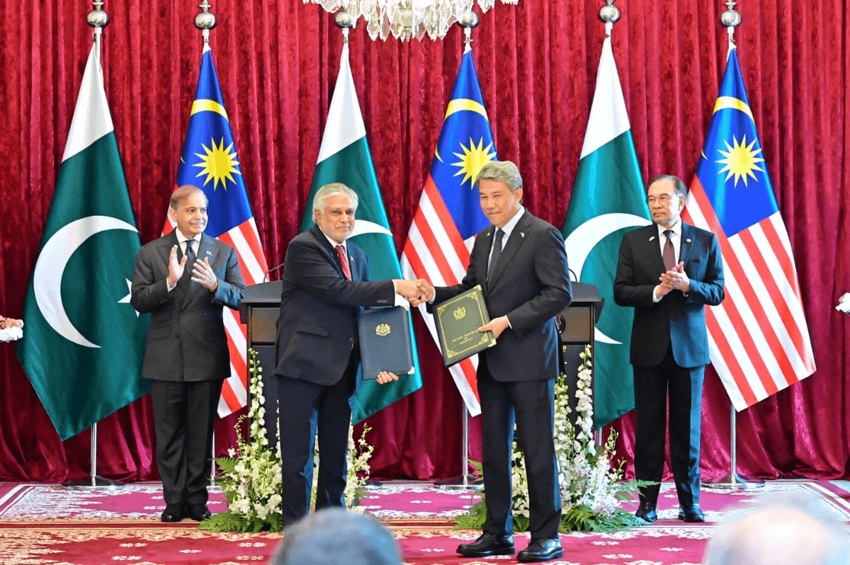 Pakistan, Malaysia sign six major accords to boost bilateral cooperation