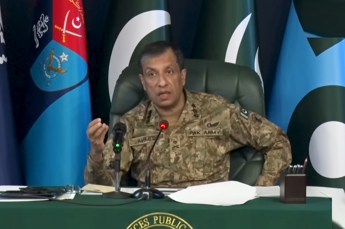 Pakistan says Afghan forces fire on checkposts to aid militant infiltration