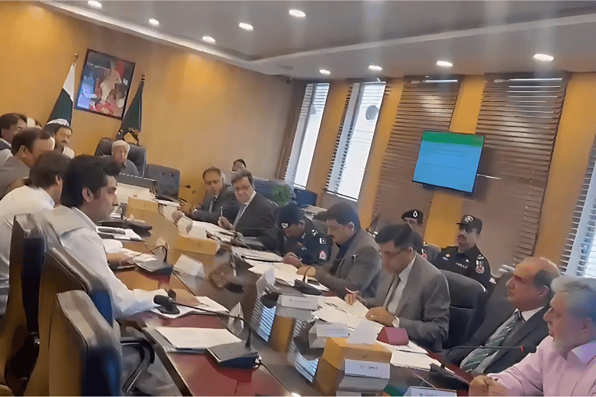 Pakistan lawmakers call Jaffar Express hijacking a security lapse, demand reforms