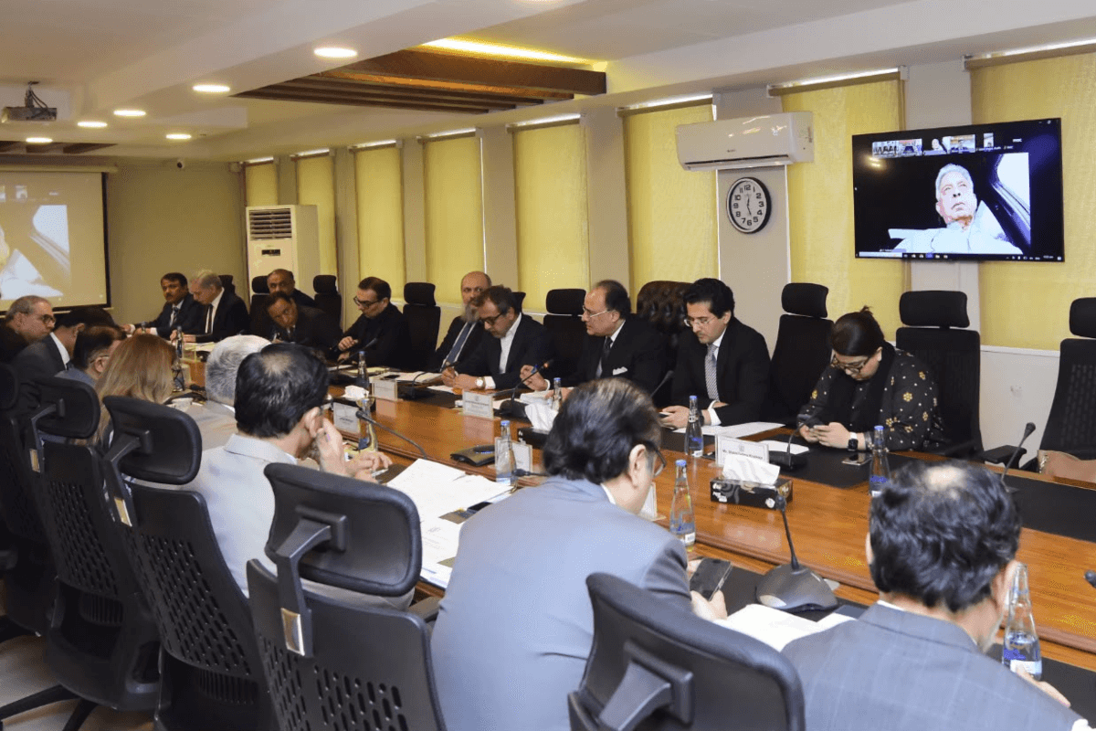 ECC approves refinery upgrade agreements, PKR 75 billion fuel relief scheme