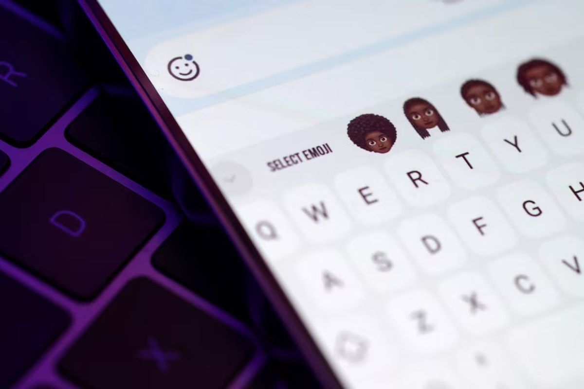 Young Londoners push for world's first Afro hair emojis