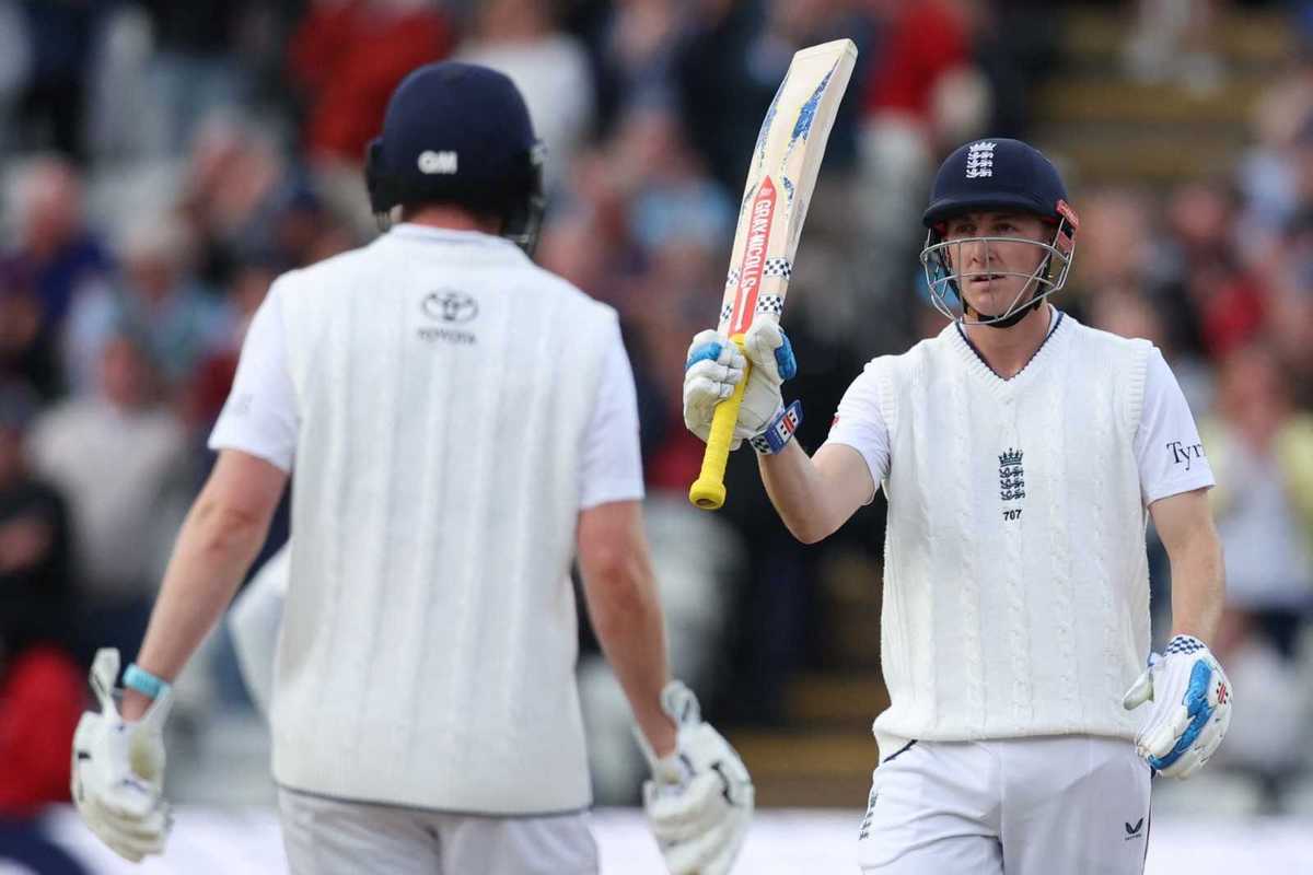 Gay, Brook steady England after Pakistan collapse at Edgbaston