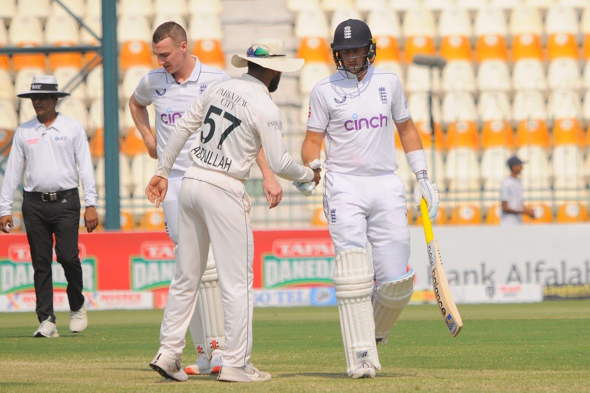 England batters shatter records, edge closer to win in Multan