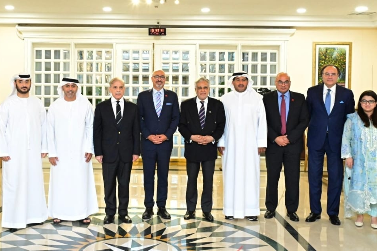 Pakistan invites UAE telecom giant Etisalat to expand investment across key sectors