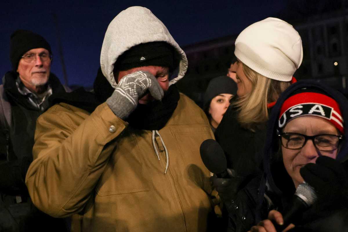 Trump's sweeping pardon of Capitol rioters angers dead police officer's family