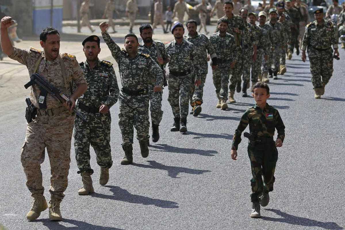 Houthi siege of Taiz tightens as more than 60 killed in 24 hours