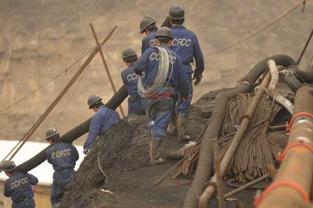 82 dead, dozens trapped in China coal mine blast