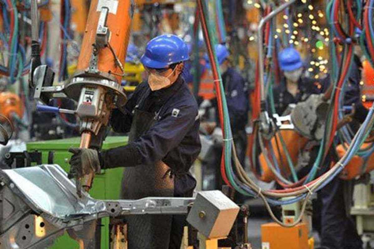 Pakistan manufacturing gains momentum with 9.26% monthly jump