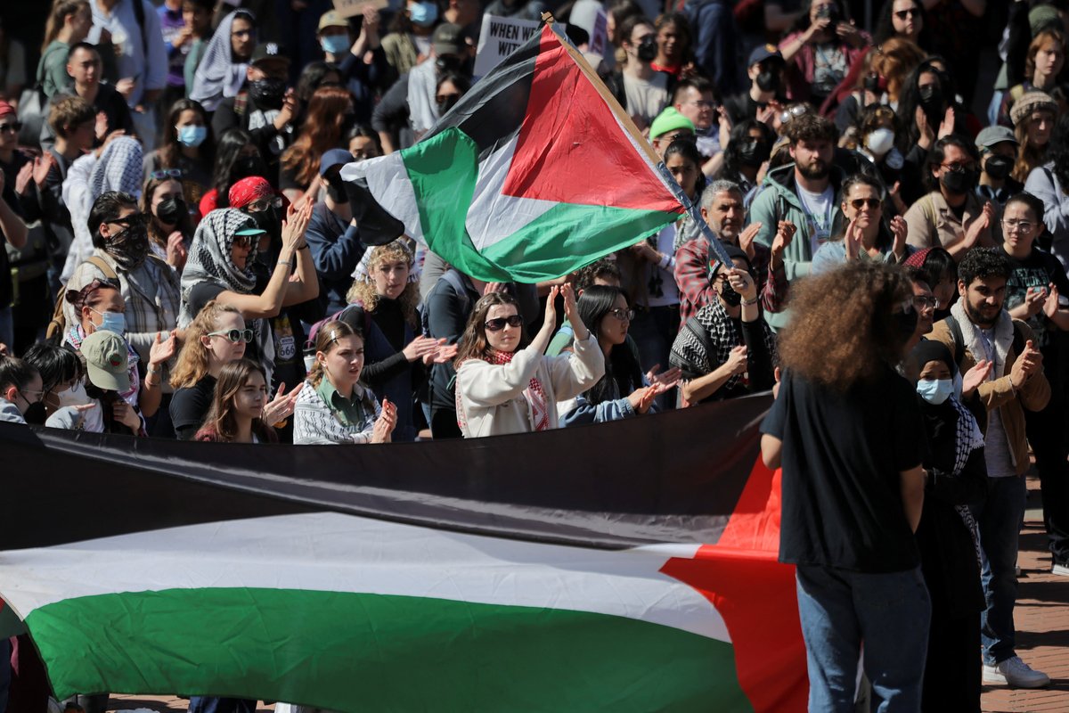 Trump demands $1bn from University of California over UCLA protests