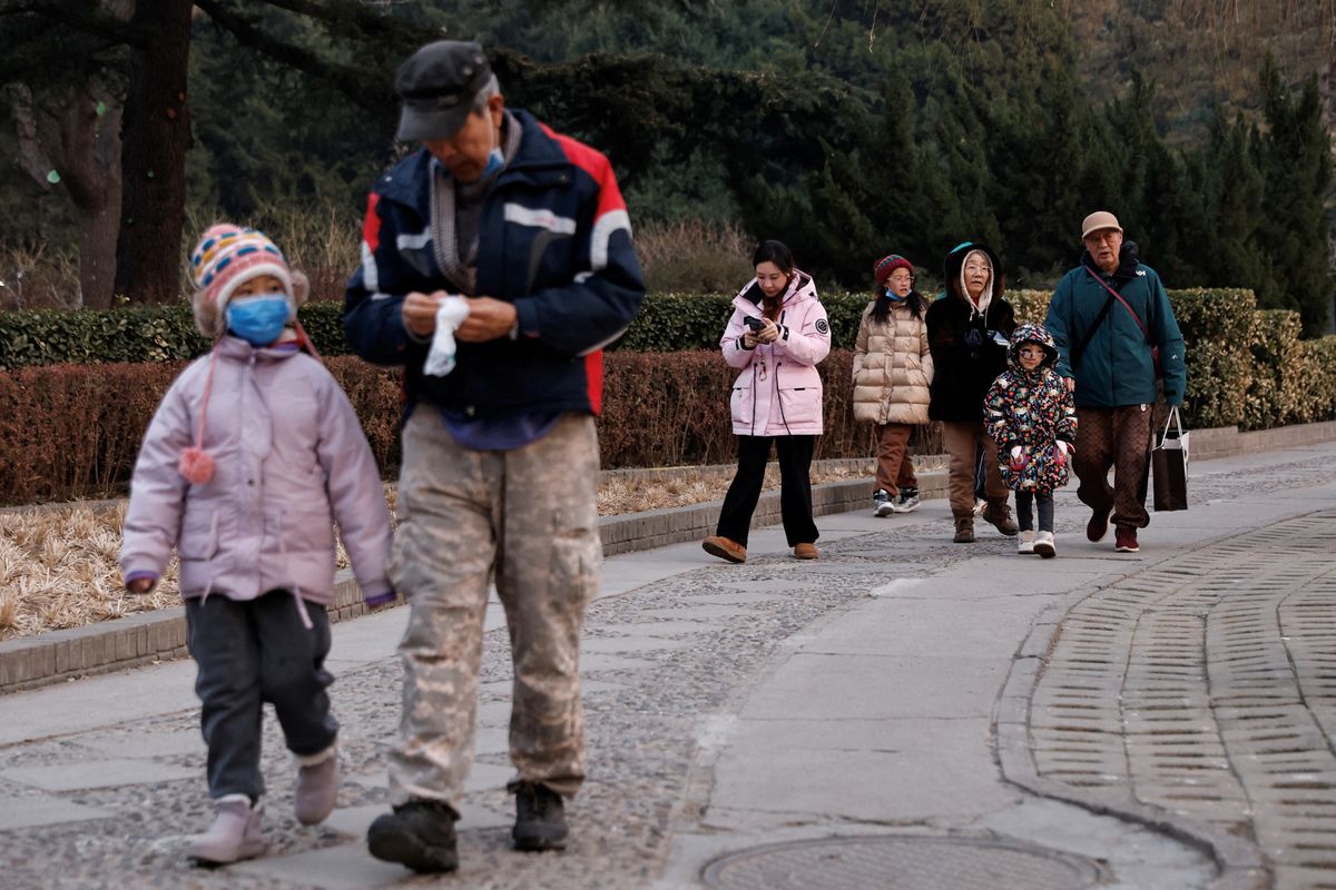 China's population falls for a third consecutive year