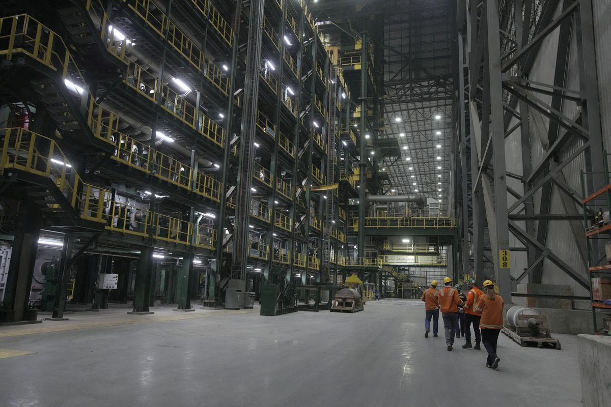 Strong US job growth conceals private sector struggles