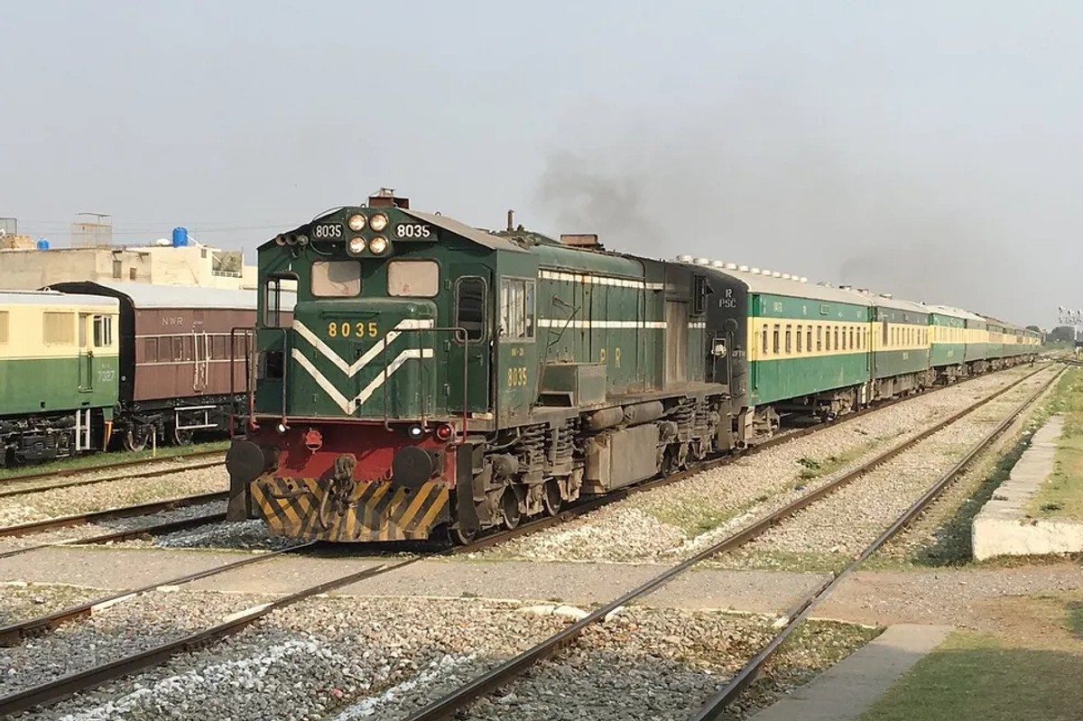 Pakistan struggles with rail safety as 125 freight trains derailed since 2021