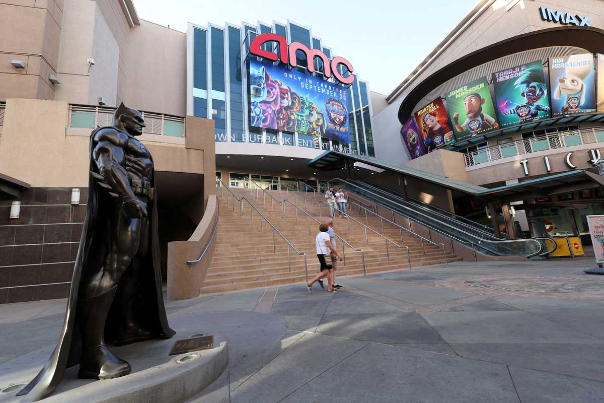 AMC, Regal and other US chains plan $2.2 billion in theater upgrades