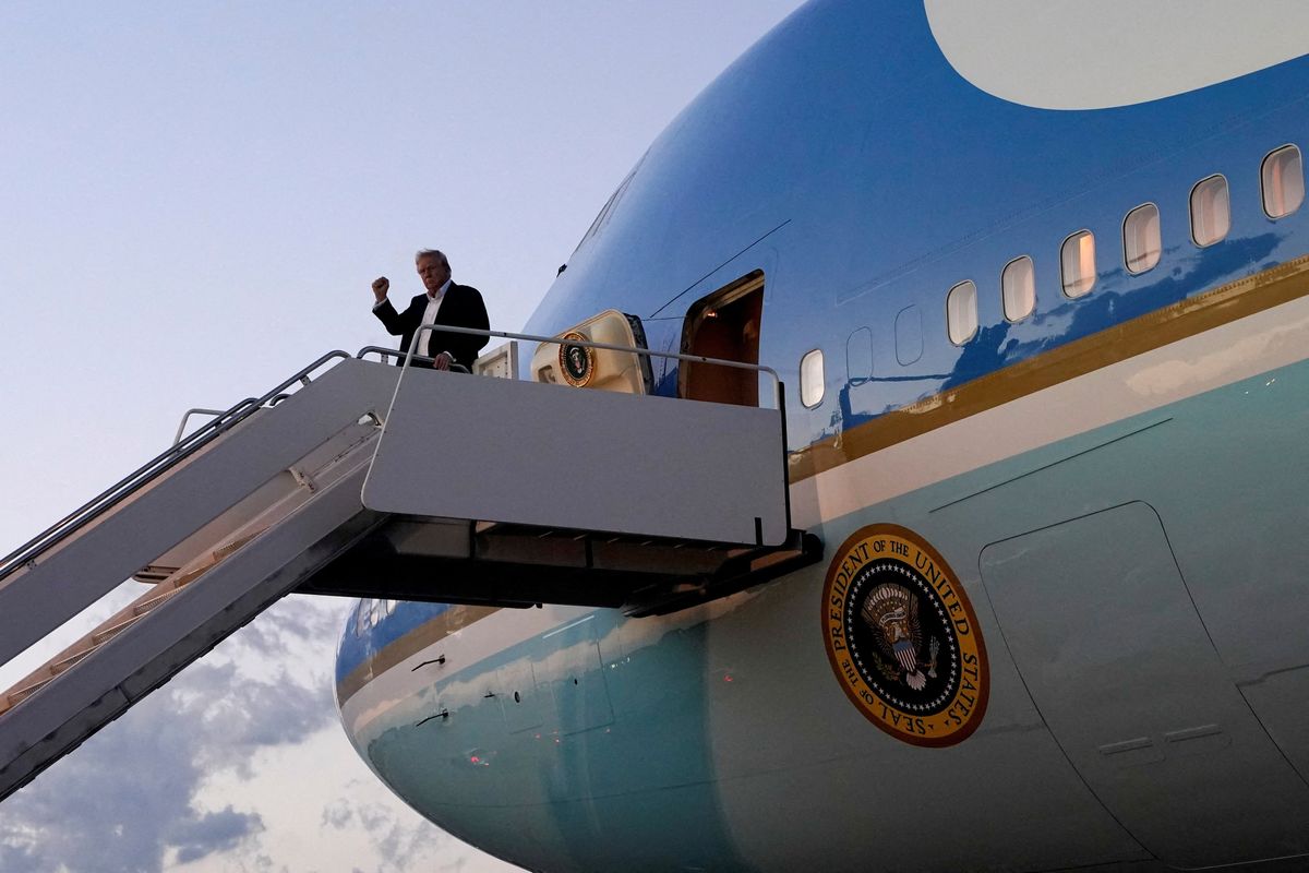 Trump plans to accept luxury 747 from Qatar to use as Air Force One
