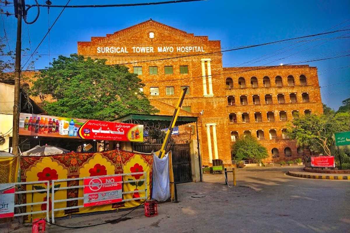Two dead, 15 sickened after antibiotic reaction at Pakistan hospital