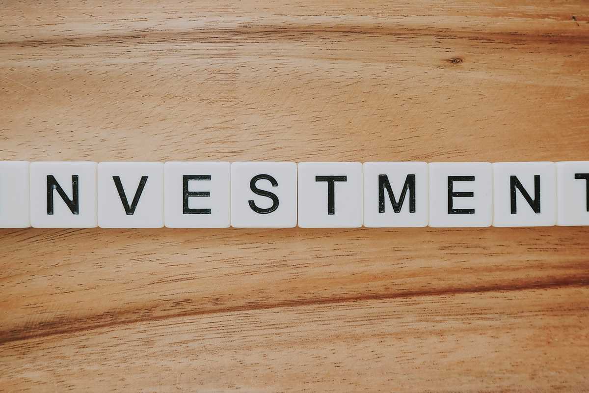 Foreign portfolio investment posts USD 944 million net outflow in FY26