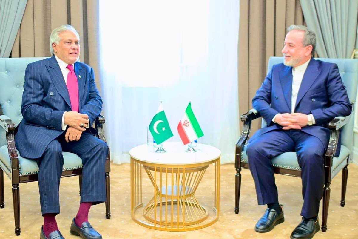 Pakistan, Iran reaffirm ties, back diplomacy amid tensions