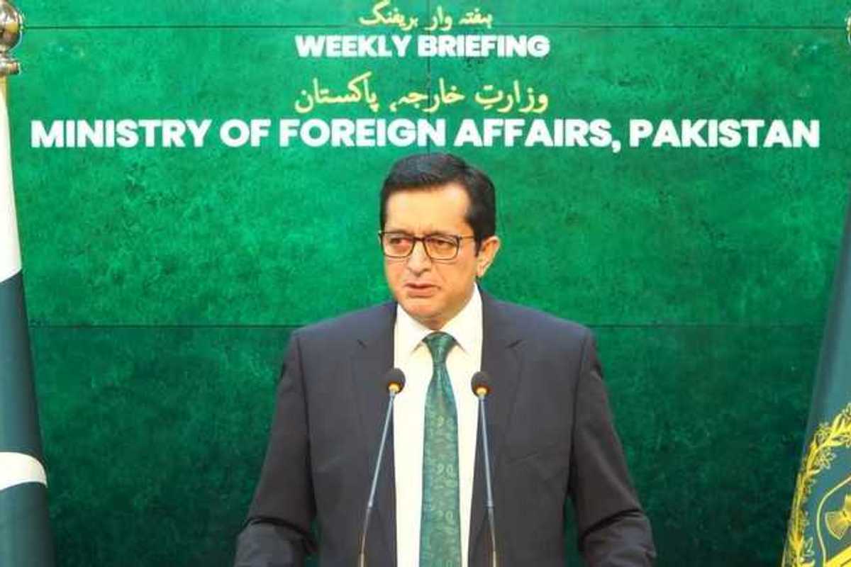 Pakistan says it stands with Saudi Arabia, committed to Makkah defense pact