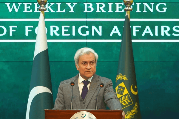 Pakistan says UAE deportations linked to legal and immigration matters, not politics