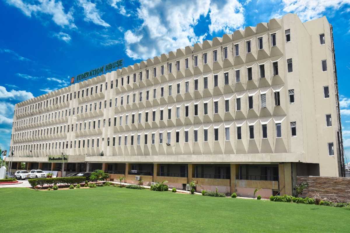FPCCI opposes possible interest rate hike, urges SBP to ease borrowing costs