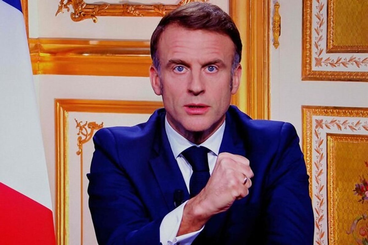 Macron acknowledges error on early elections in New Year's speech