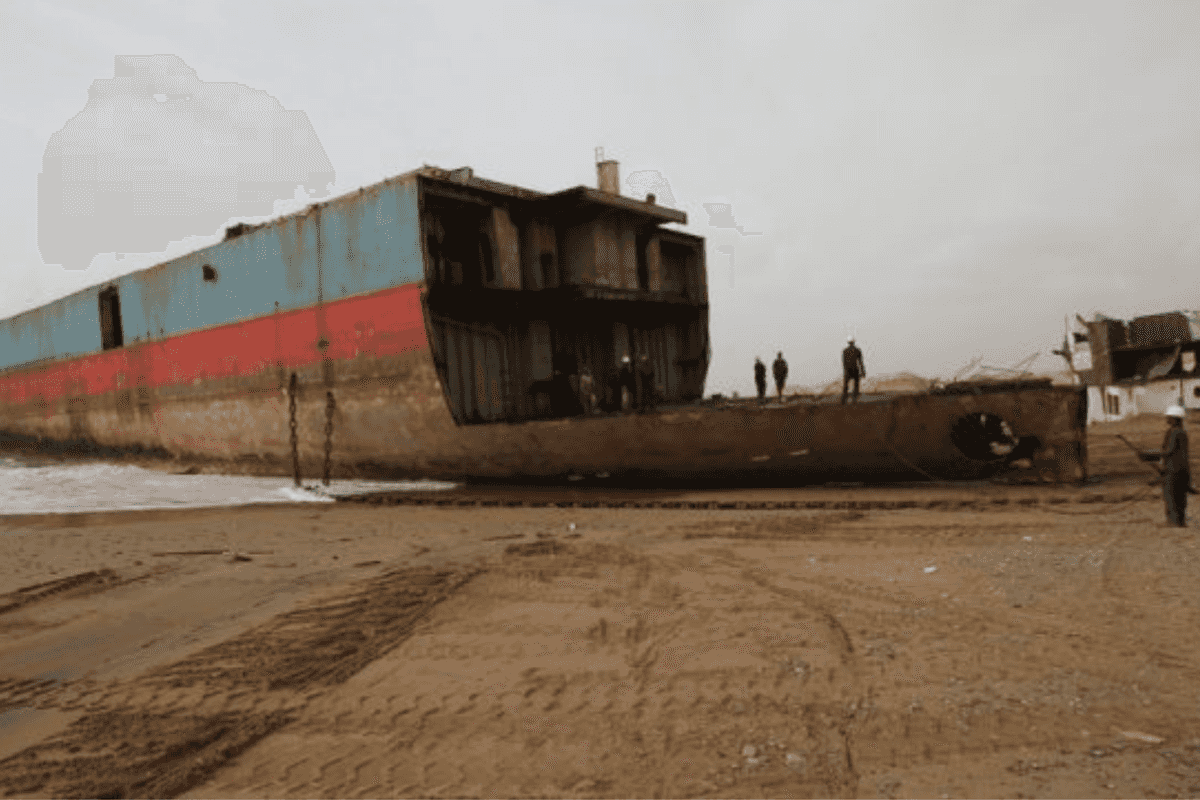 Ship breakers seek tax reforms to protect Pakistan’s recycling industry