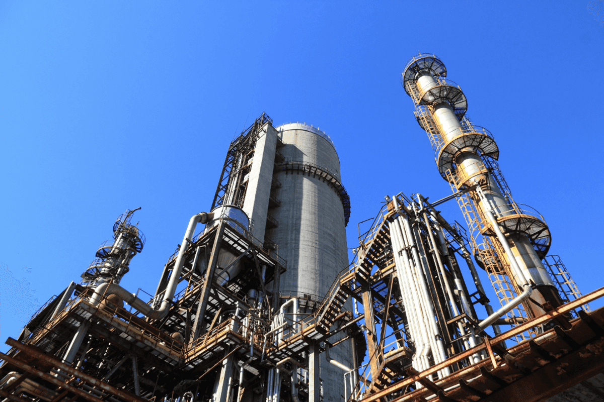 Pakistan raises gas prices for captive power plants by 17% to curb circular debt