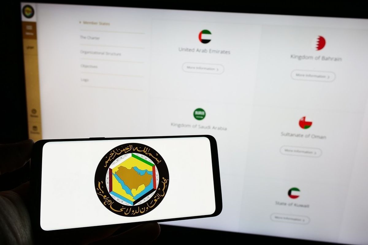 Gulf central banks join Fed in slashing rates