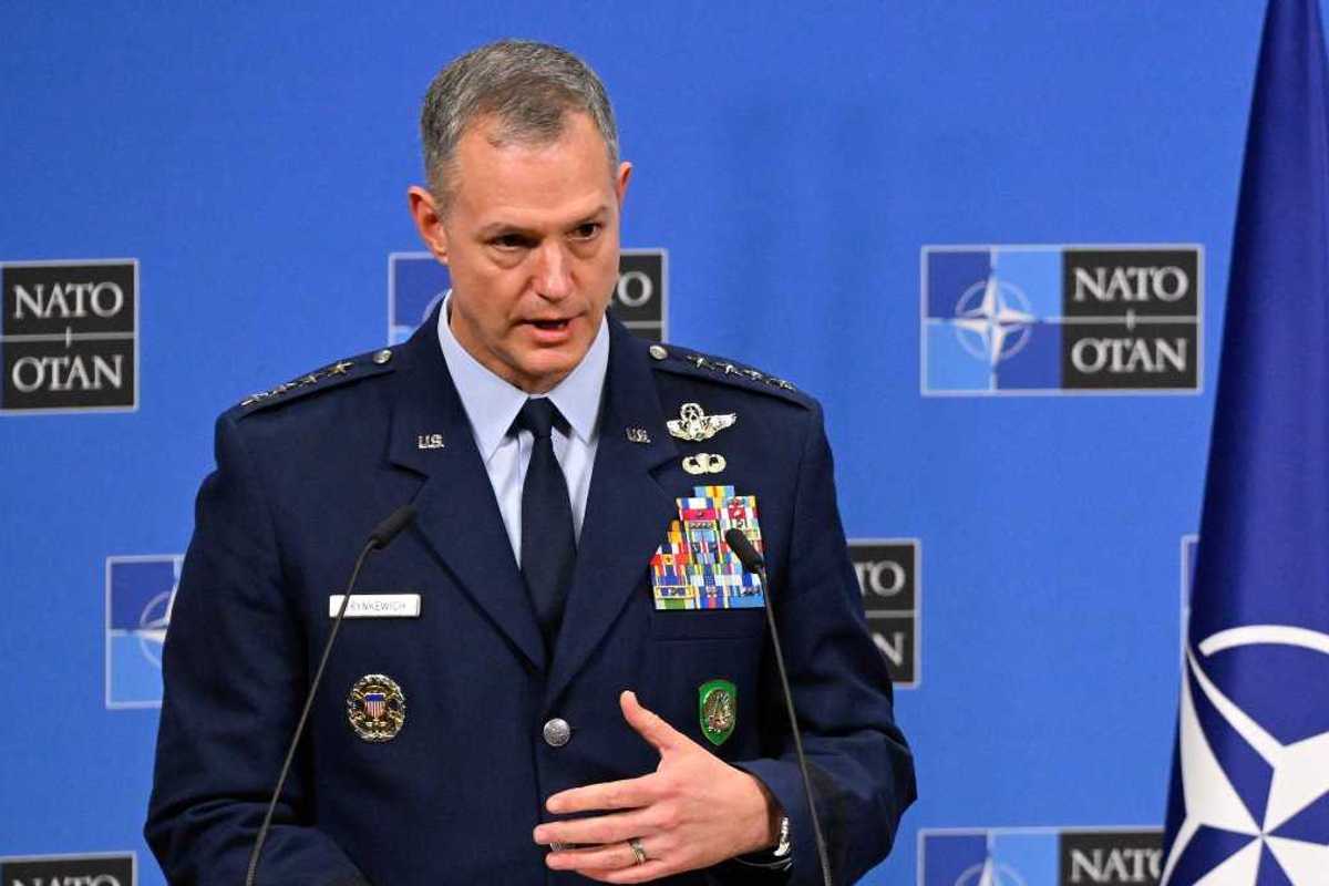Top NATO commander presents 'Theory of Victory' at Warsaw Security Forum to deter Russian aggression