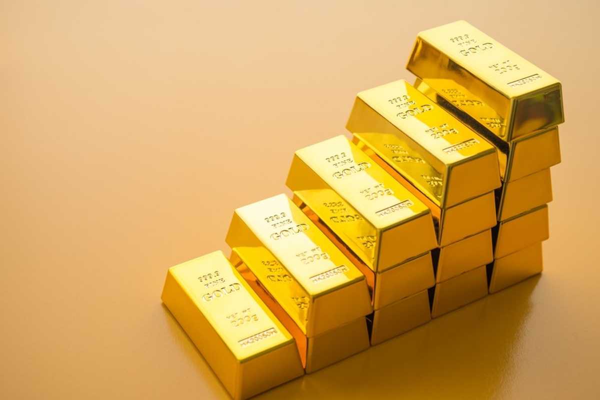 Gold prices hold steady ahead of key Federal Reserve interest rate decision