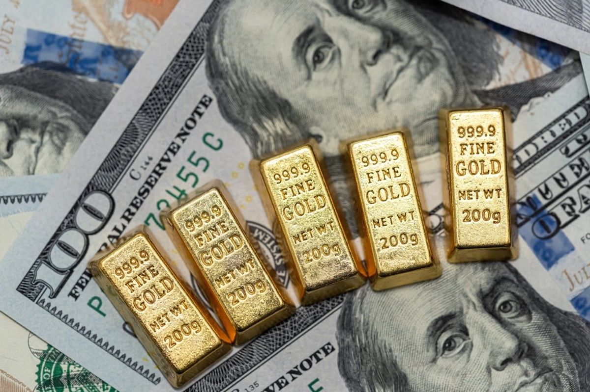 Gold prices rebound slightly after 11 week low