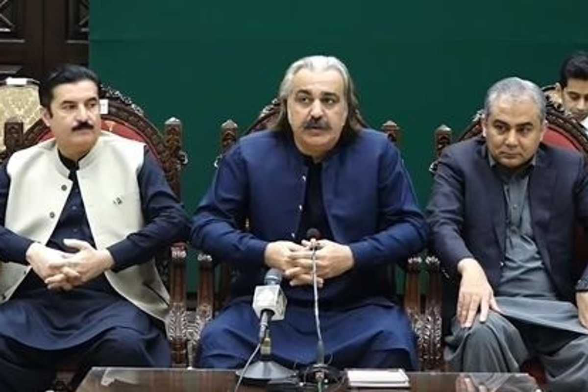 Friends and foes unite for 'peace' in Khyber Pakhtunkhwa