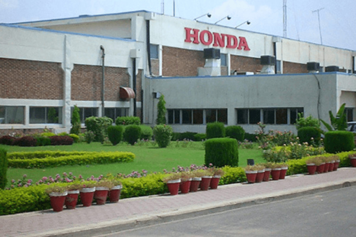 Pakistan court rejects car maker’s plea to stop probe into unfair price hike