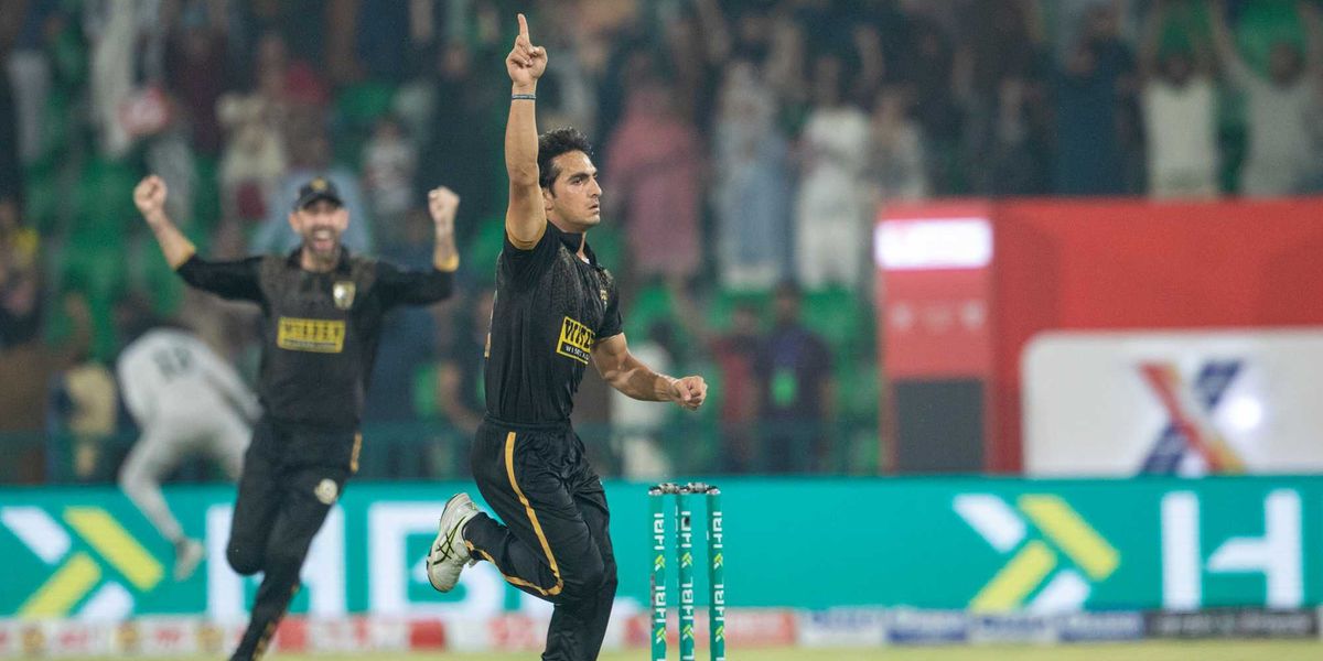 Hunain Shah’s final-over heroics send Hyderabad Kingsmen into PSL final after two-run thriller — image 1