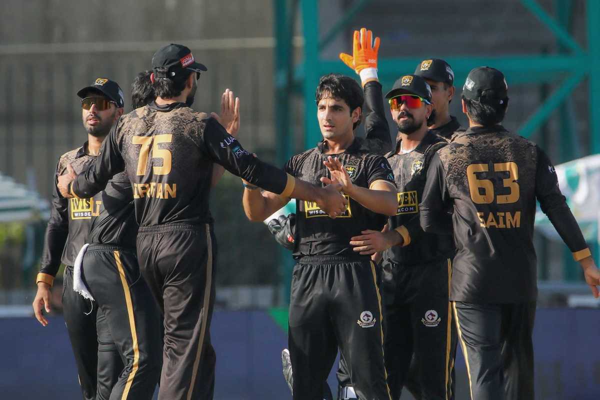 Kingsmen outclass Pindiz to secure playoff spot, Qalandars eliminated