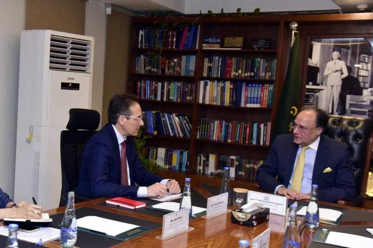 Pakistan, IFC discuss expanding private-sector financing and investment