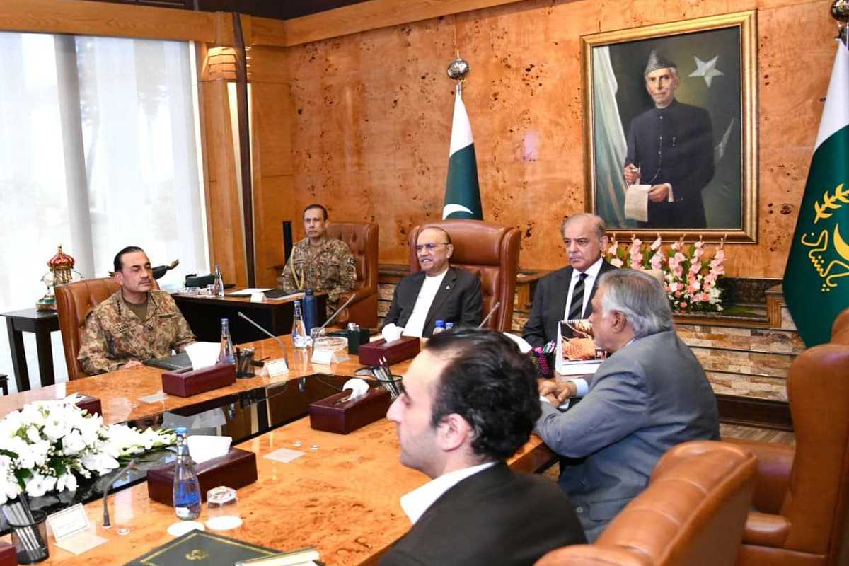 Top Pakistan leadership reviews energy stability, regional risks