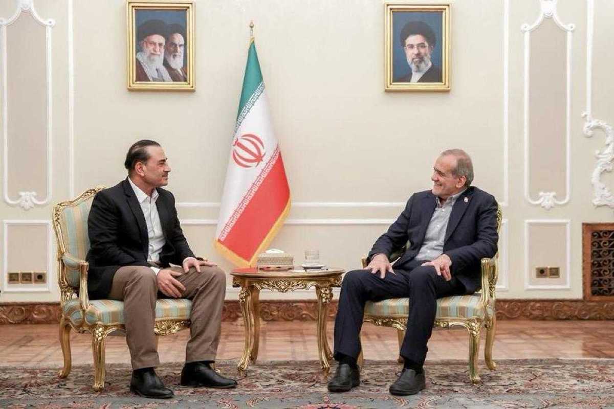 Pakistan army chief Asim Munir discusses de-escalation, Strait of Hormuz with Iran's top leaders