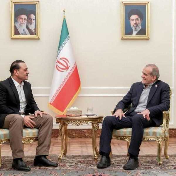 Pakistan army chief Asim Munir discusses de-escalation, Strait of Hormuz with Iran's top leaders