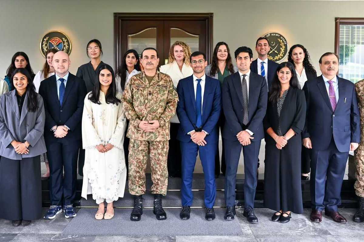 Pakistan's Field Marshal Asim Munir Interacts with Harvard Business School Students During Pakistan Visit