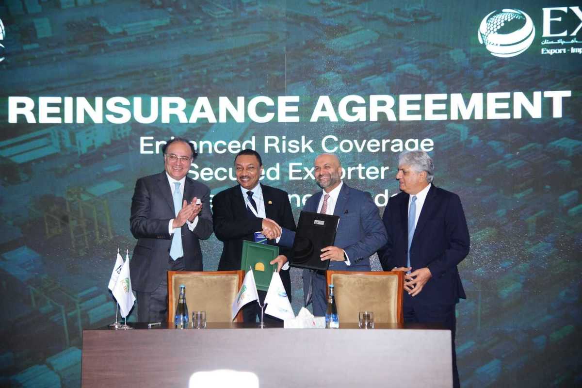 Aurangzeb champions export-led growth as Pak EXIM signs key financing agreements