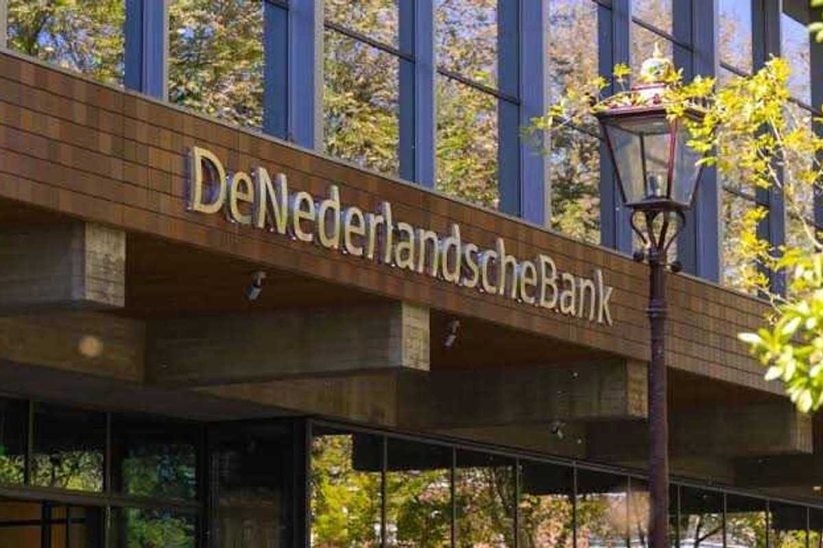 Dutch central bank moves 86 tons of gold from US, Canada to London