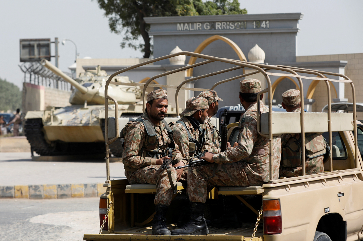 Pakistani media ordered to use 'martyr' instead of 'killed' for fallen troops