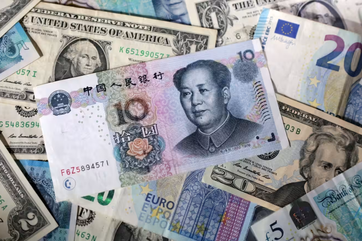 Pakistan lines up Panda, dollar bond issues to extend maturities and tap global investors