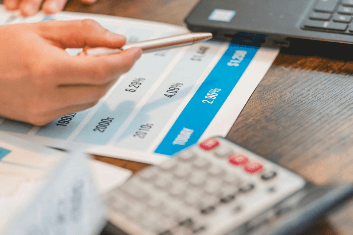 SBP seen taking cautious line on interest rate amid inflation risks, flood impact